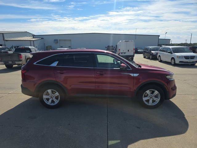 Used 2021 Kia Sorento LX FWD image 9