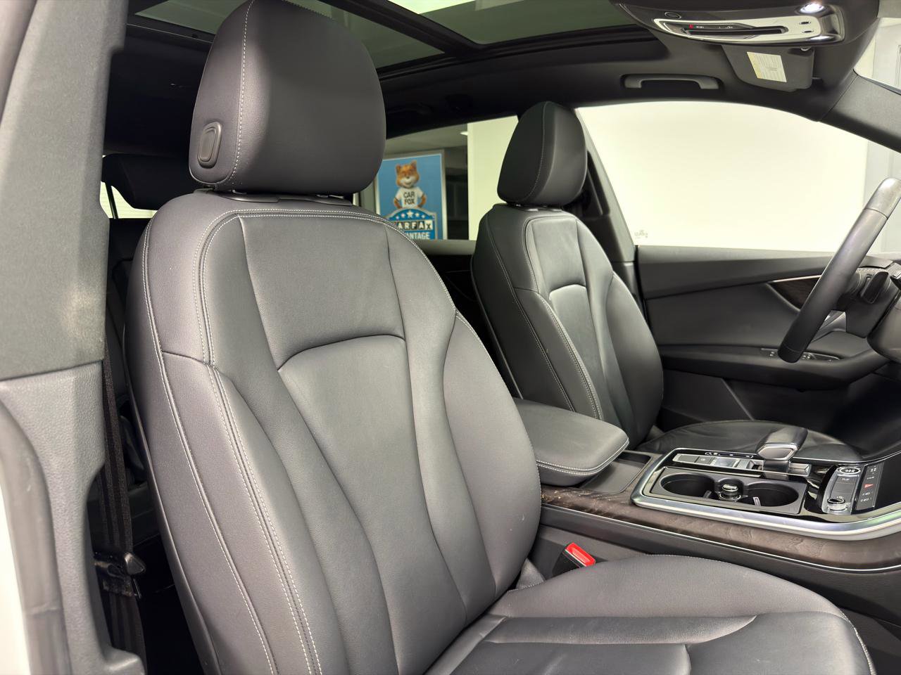 Used 2021 Audi Q8 Premium image 12