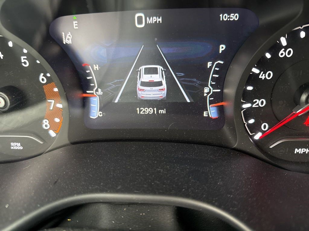 Used 2024 Jeep Compass Latitude image 10