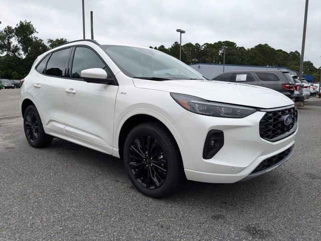 Used 2024 Ford Escape ST-Line Elite AWD/4WD image 2