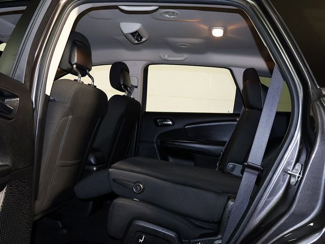 Used 2019 Dodge Journey SE w/ Connectivity Group FWD image 15