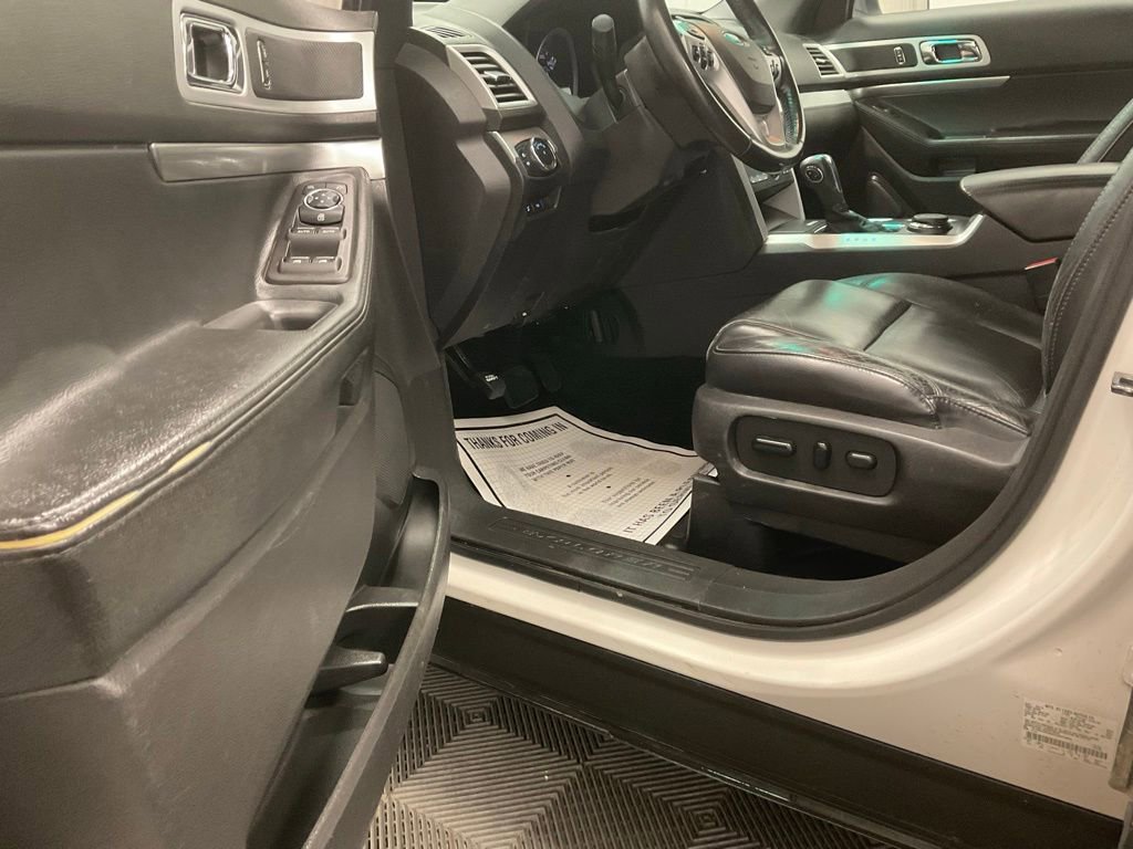 Used 2013 Ford Explorer XLT AWD/4WD image 7
