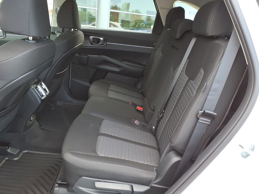 New 2026 Kia Sorento LX FWD image 9
