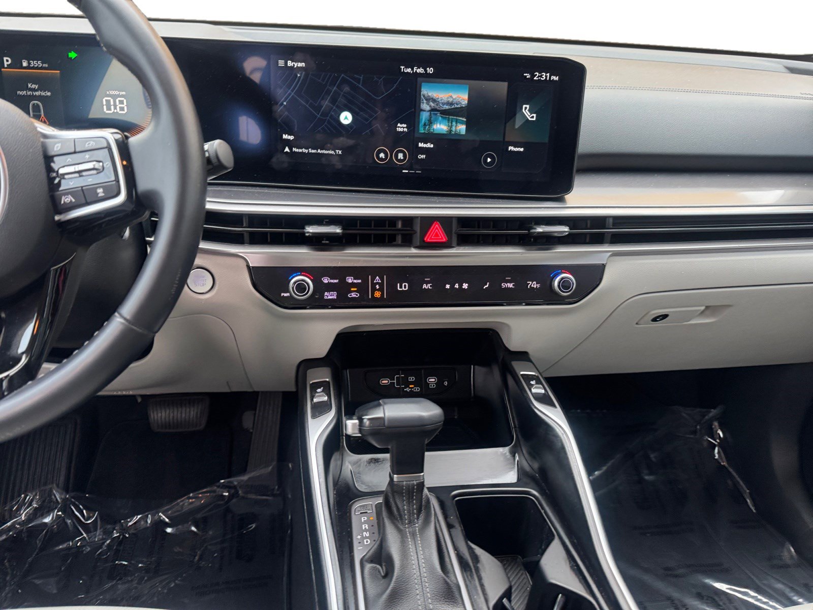 Used 2024 Kia Sorento EX image 11