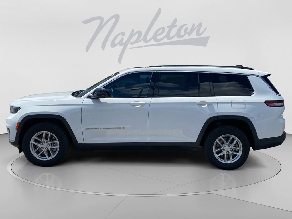Used 2021 Jeep Grand Cherokee L Laredo w/ Luxury Tech Group I AWD/4WD image 2