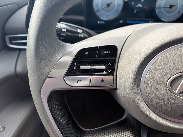 Used 2024 Hyundai Elantra SEL FWD image 8