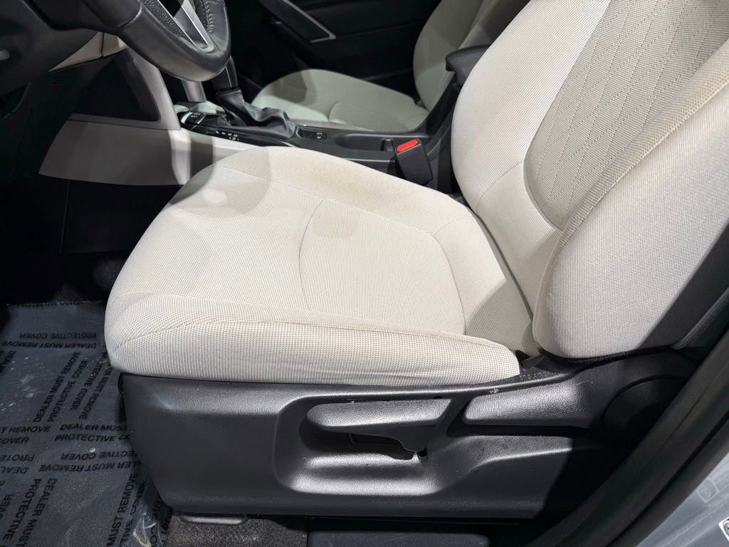 Certified 2023 Toyota Corolla Cross LE image 14