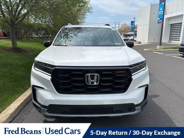 Used 2023 Honda Pilot TrailSport image 2