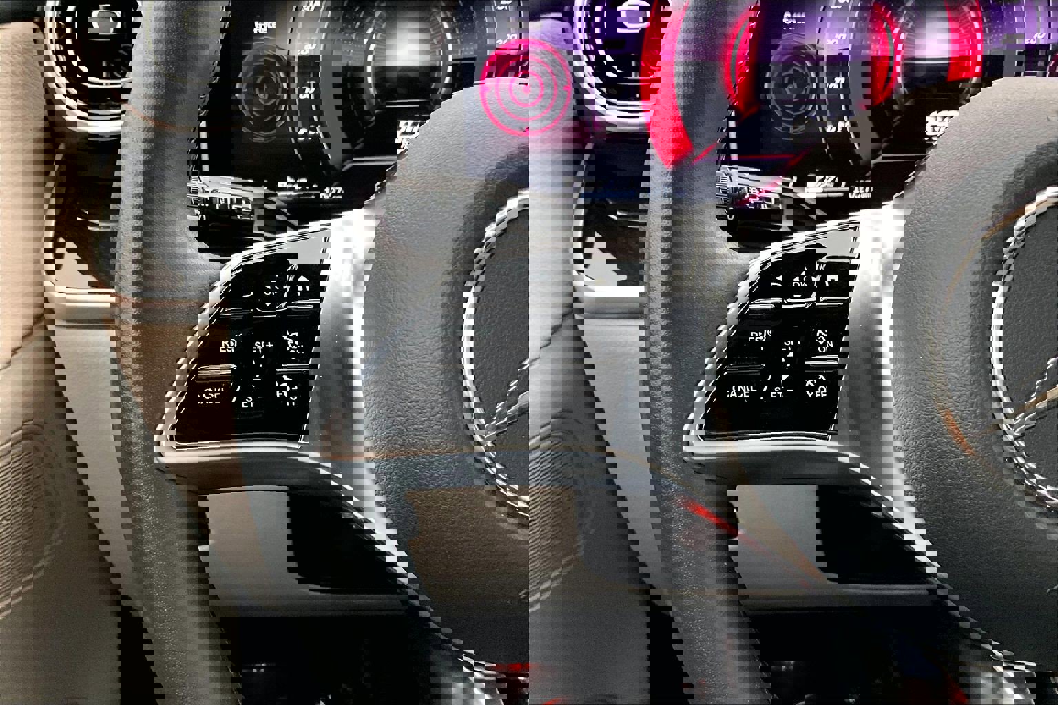 Certified 2025 Mercedes-Benz GLC 300 image 20