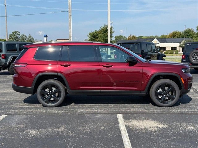 New 2025 Jeep Grand Cherokee L Limited w/ Black Appearance Package image 2
