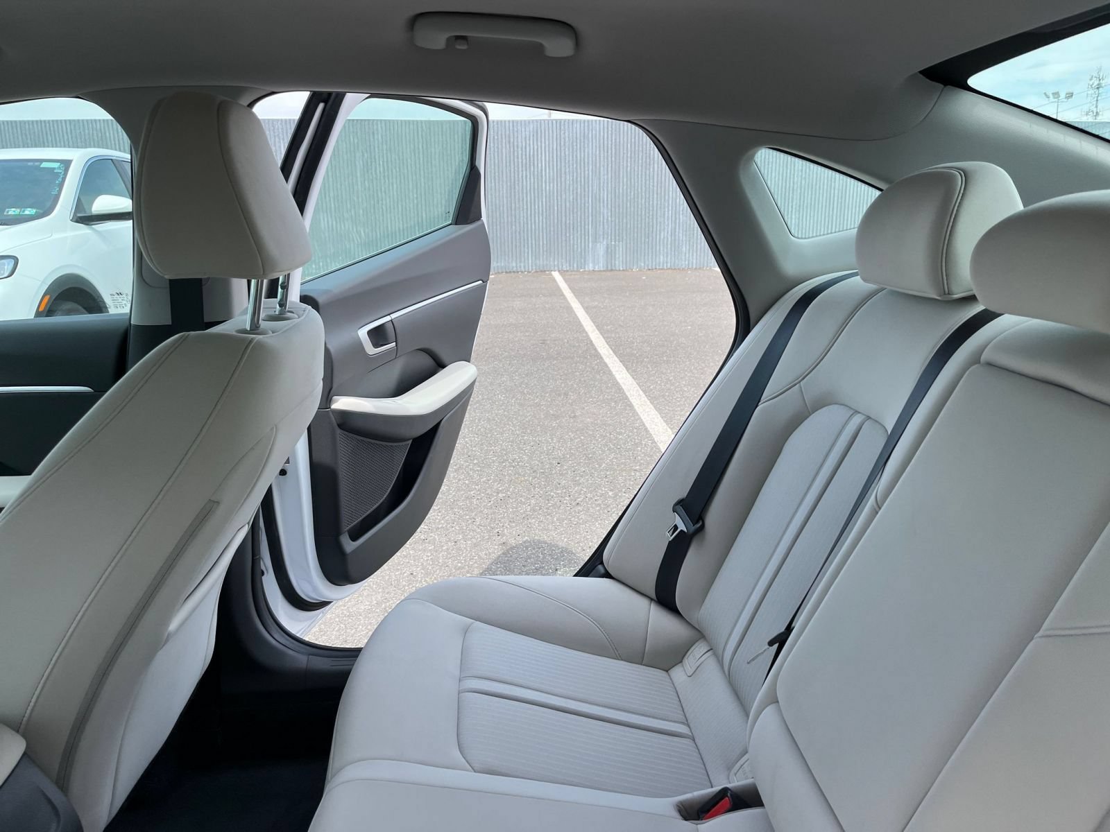 Used 2025 Hyundai Sonata SEL FWD image 40
