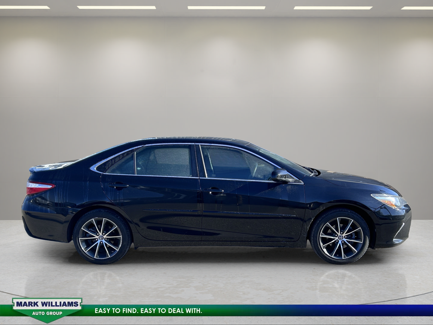 Used 2017 Toyota Camry FWD image 7