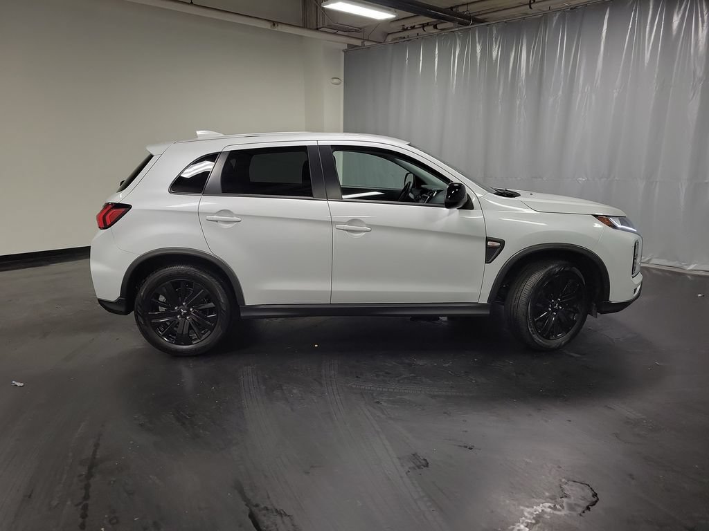 Used 2025 Mitsubishi Outlander Sport LE AWD/4WD image 9