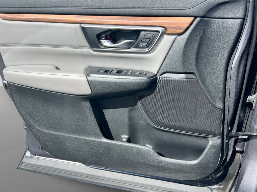 Used 2018 Honda CR-V Touring image 32