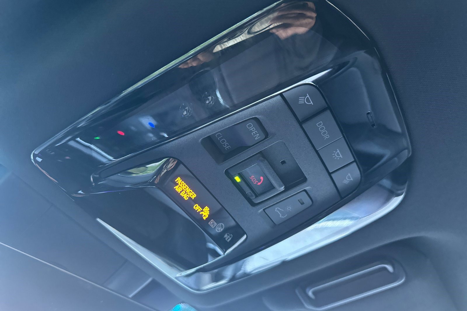 Used 2023 Toyota Venza Limited image 23