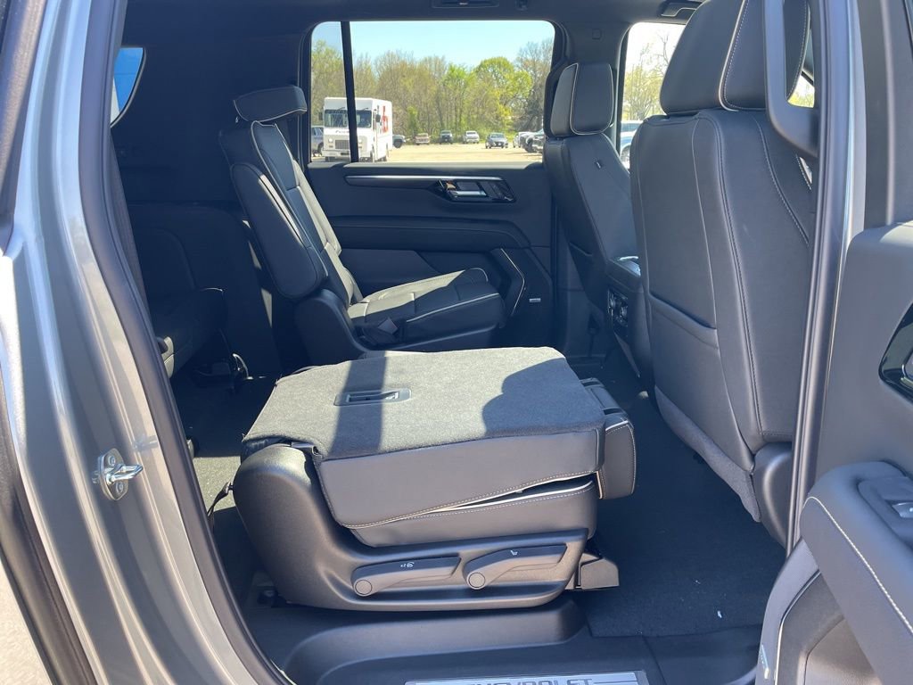 New 2026 Chevrolet Suburban Premier w/ Sun And Tow Package image 29