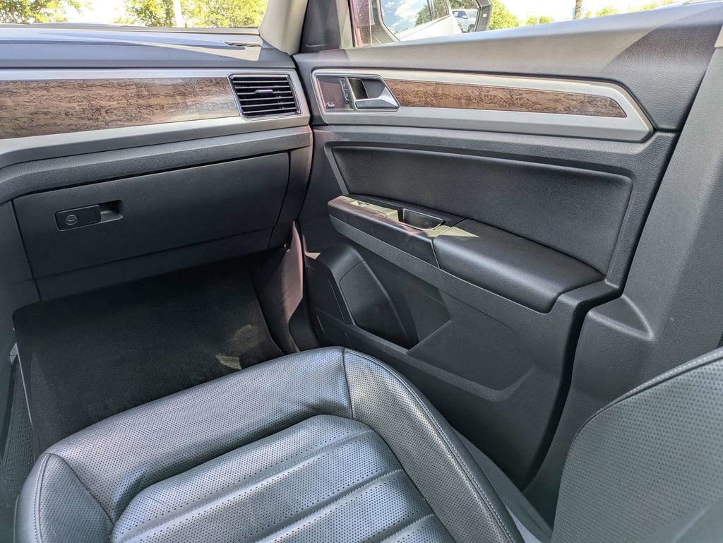 Used 2019 Volkswagen Atlas SEL Premium AWD/4WD image 23