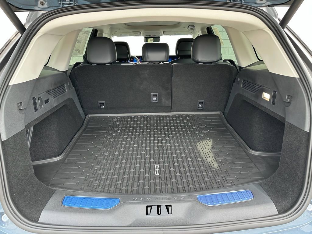 New 2026 Lincoln Nautilus Reserve AWD/4WD image 27