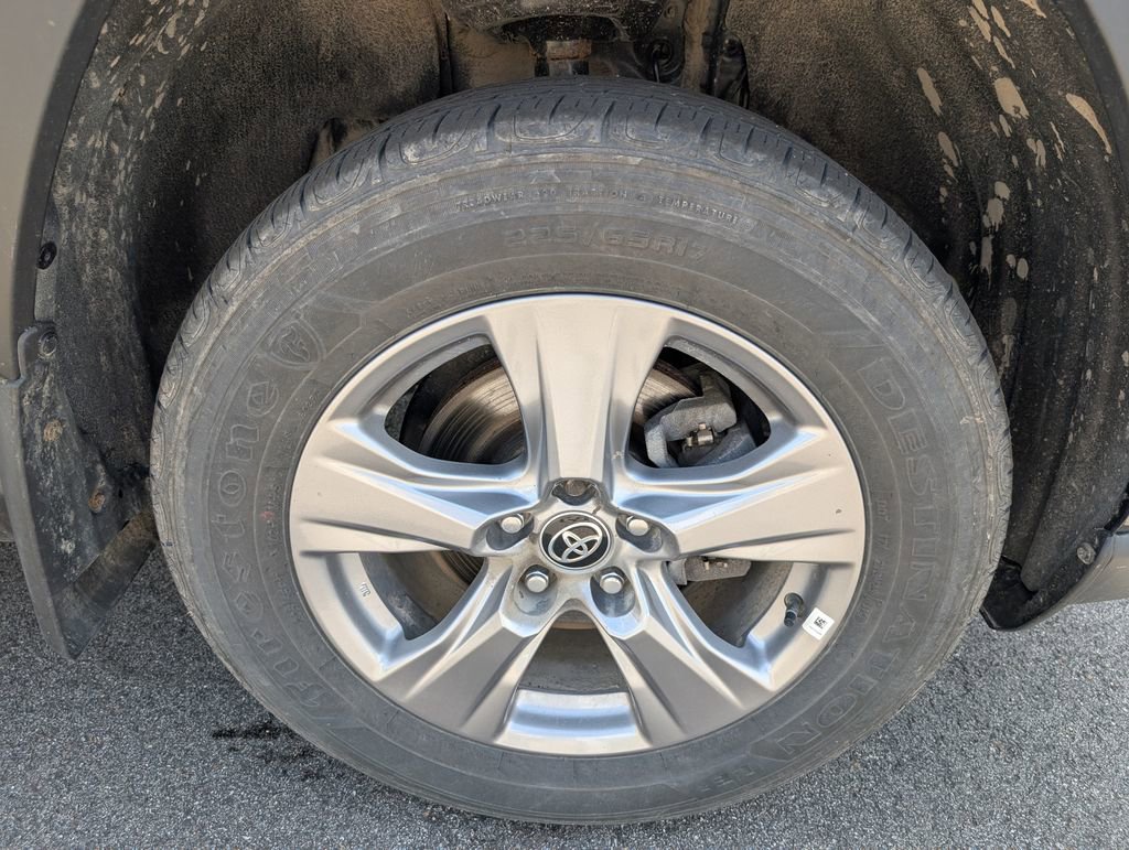 Used 2024 Toyota RAV4 XLE w/ Convenience Package AWD/4WD image 12