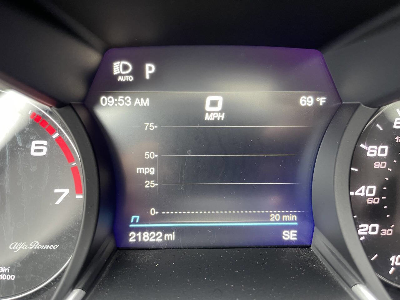 Used 2021 Alfa Romeo Giulia Ti image 12