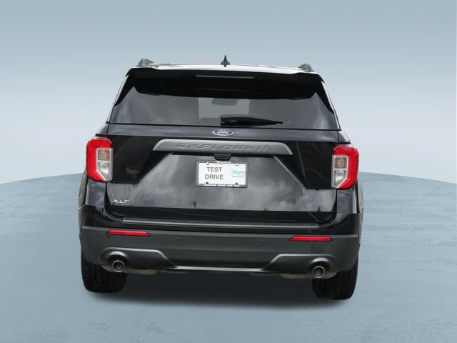 Used 2022 Ford Explorer XLT w/ Equipment Group 202A RWD image 8