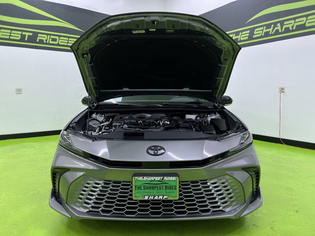 Used 2025 Toyota Camry XSE FWD image 4