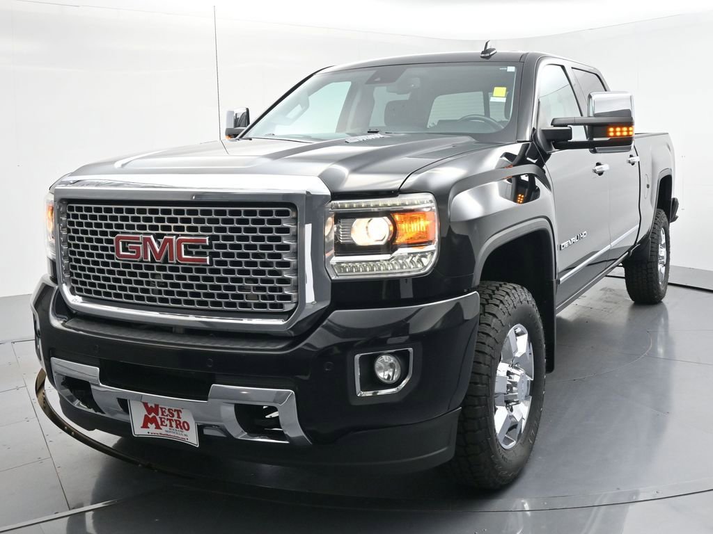 Used 2015 GMC Sierra 3500 Denali w/ Duramax Plus Package AWD/4WD image 2