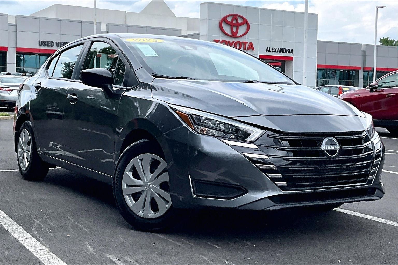 Used 2025 Nissan Versa S w/ Trunk Package FWD image 2