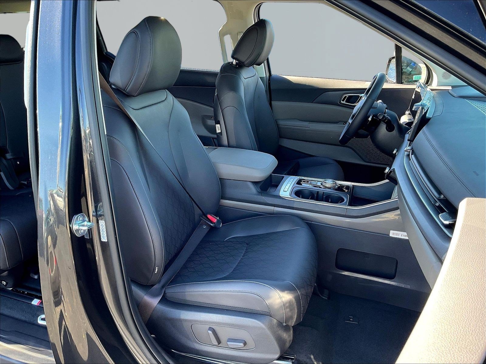 New 2027 Kia Carnival EX FWD image 19