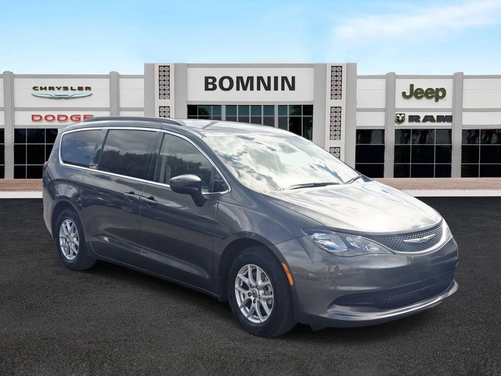 Used 2021 Chrysler Voyager Lxi image 2