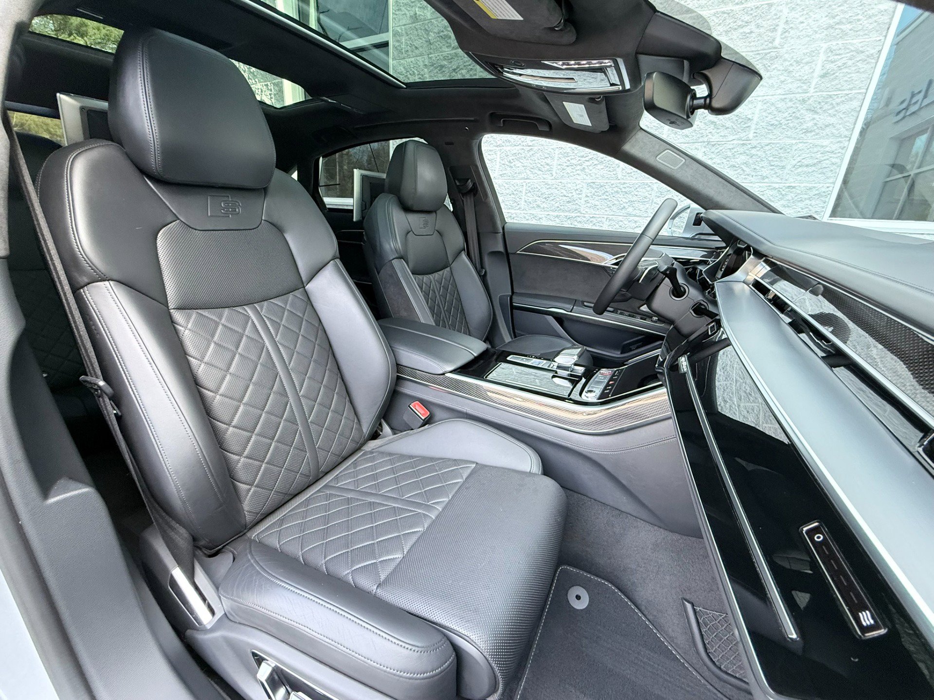 Used 2020 Audi S8 L image 61