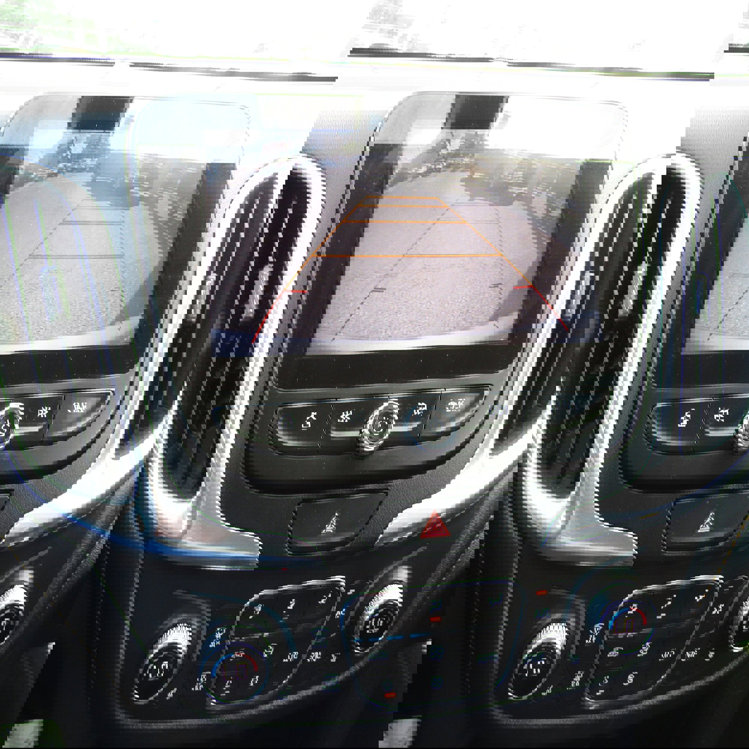 Used 2018 Chevrolet Equinox Premier image 26