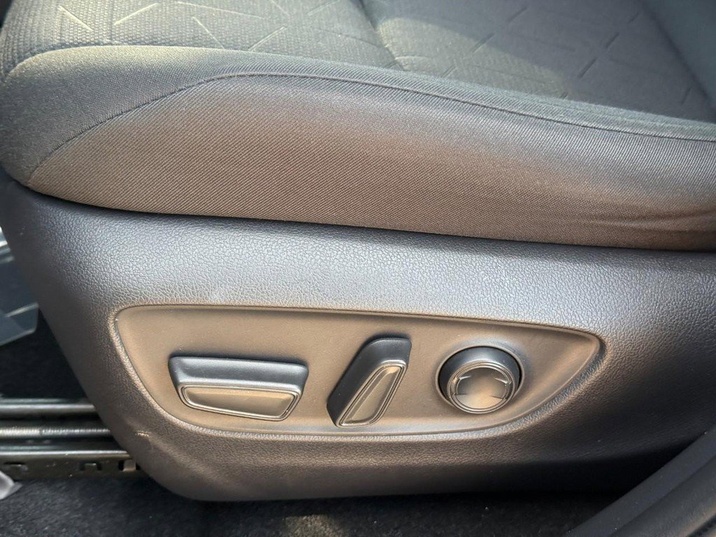 Used 2019 Toyota RAV4 XLE w/ Convenience Package image 20