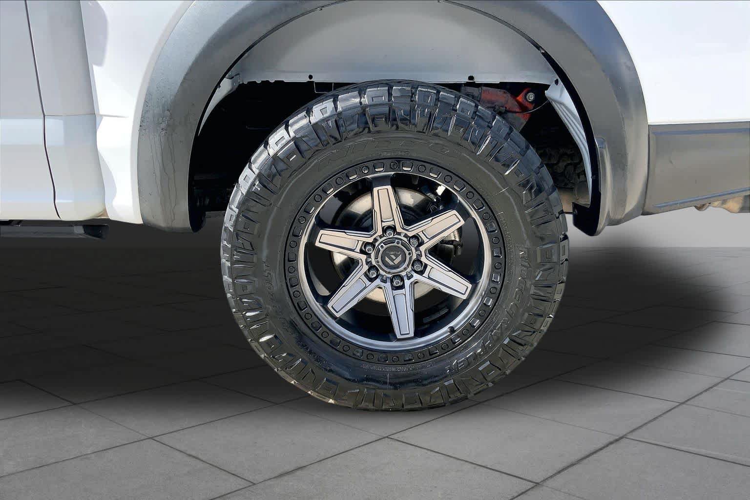 Used 2019 Ford F150 Raptor w/ Equipment Group 802A Luxury AWD/4WD image 11