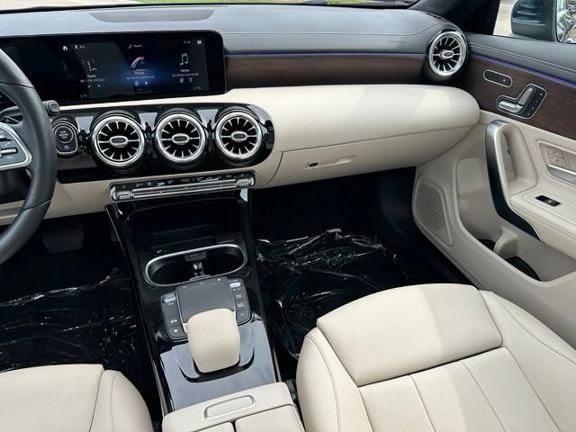 Used 2021 Mercedes-Benz CLA 250 4MATIC image 16