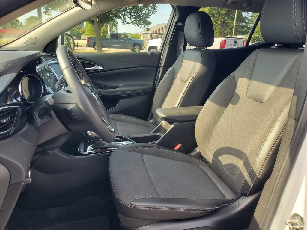 Certified 2023 Buick Encore GX Select AWD/4WD image 5