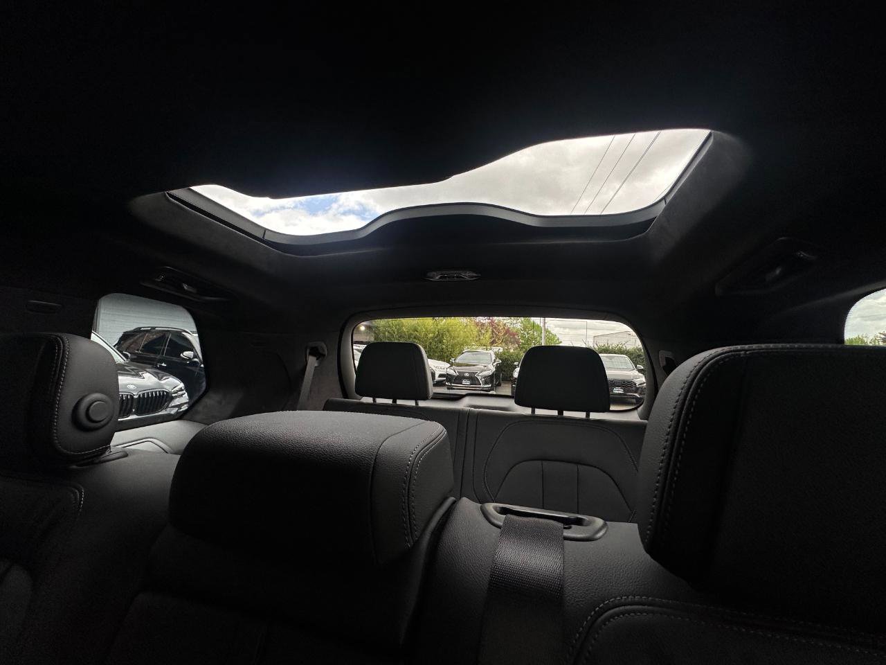 Used 2020 BMW X7 xDrive40i w/ M Sport Package AWD/4WD image 37