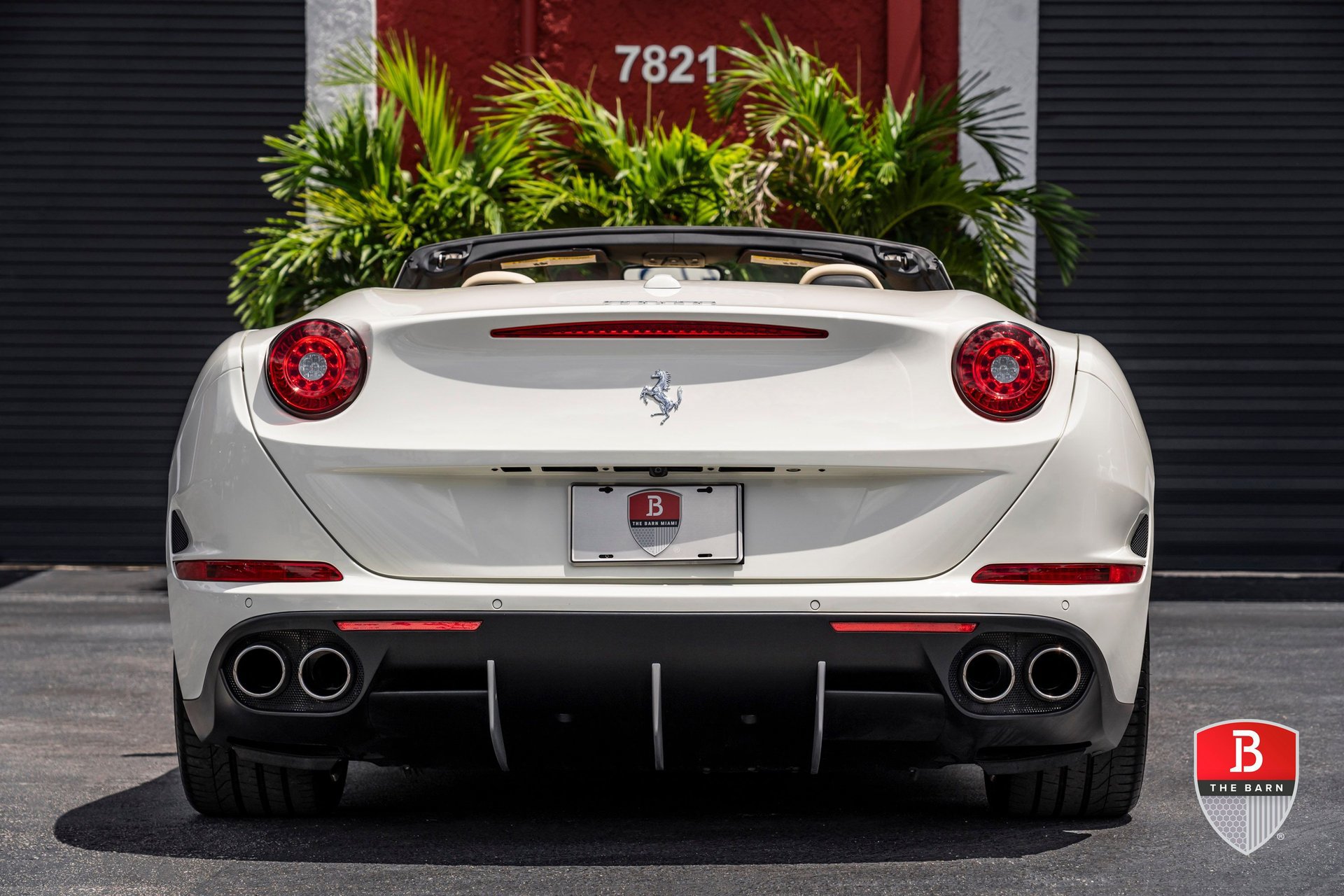 Used 2017 Ferrari California T RWD image 12