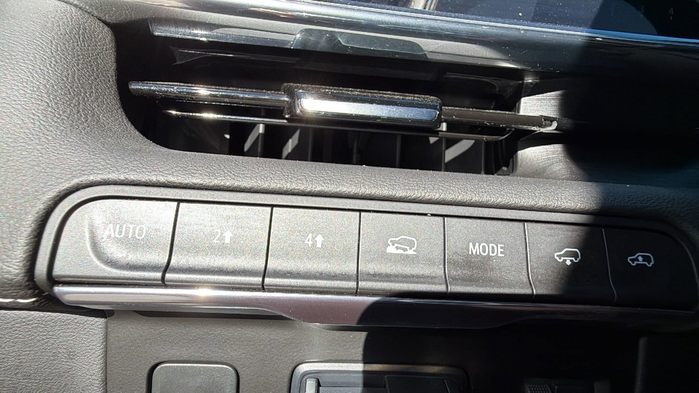 Used 2024 Cadillac Escalade ESV Sport w/ Touring Package image 35