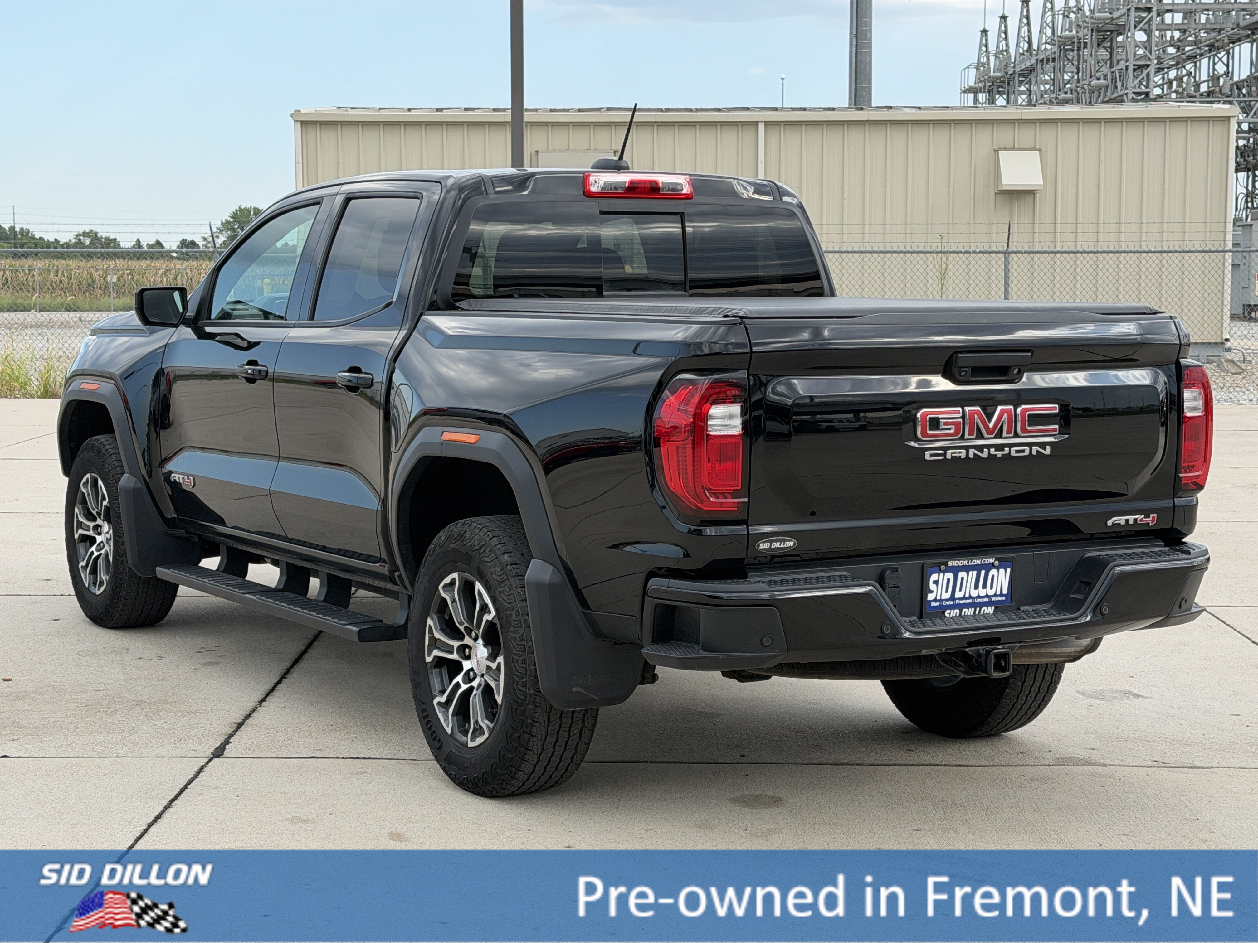 Certified 2023 GMC Canyon AT4 w/ AT4 Premium Package AWD/4WD image 7