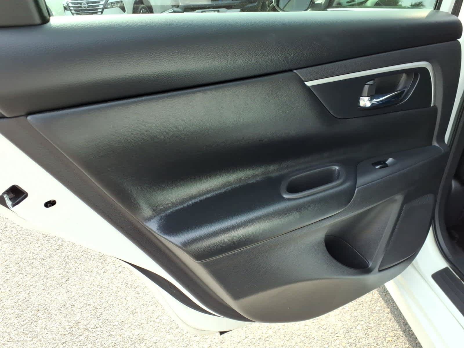 Certified 2018 Nissan Altima 2.5 SR FWD image 12