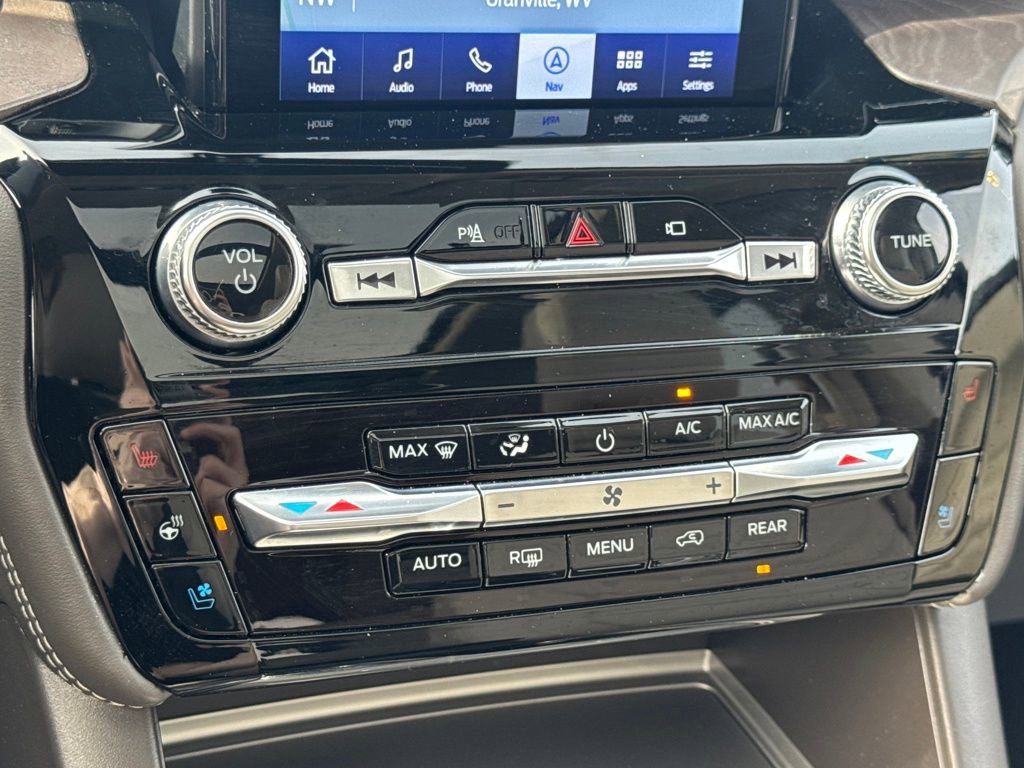 Used 2023 Ford Explorer Platinum w/ Technology Package image 48