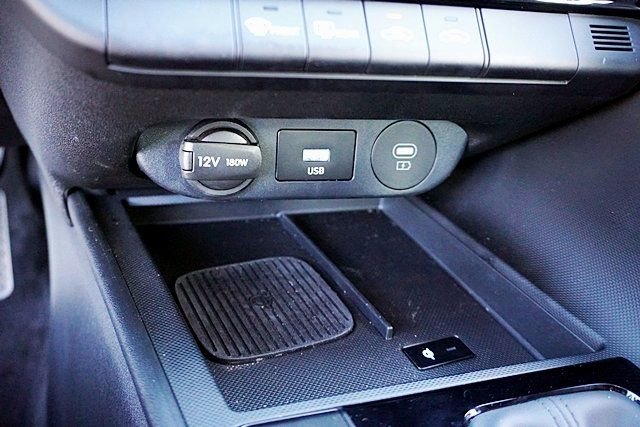 Certified 2025 Hyundai Elantra Sport image 27
