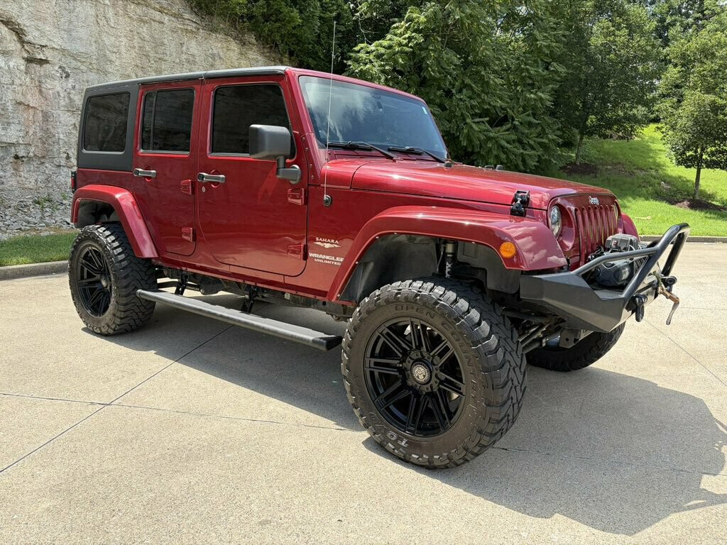 Used 2013 Jeep Wrangler Unlimited Sahara w/ Dual Top Group AWD/4WD image 6