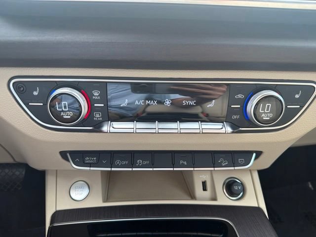 Used 2023 Audi Q5 2.0T Premium w/ Convenience Package AWD/4WD image 17
