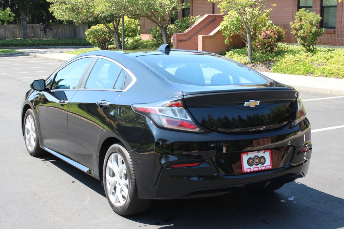 Used 2017 Chevrolet Volt Premier FWD image 5