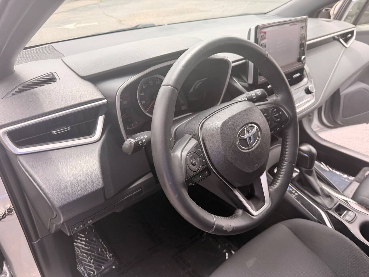 Used 2022 Toyota Corolla SE FWD image 8