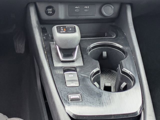 Used 2024 Nissan Rogue S image 27