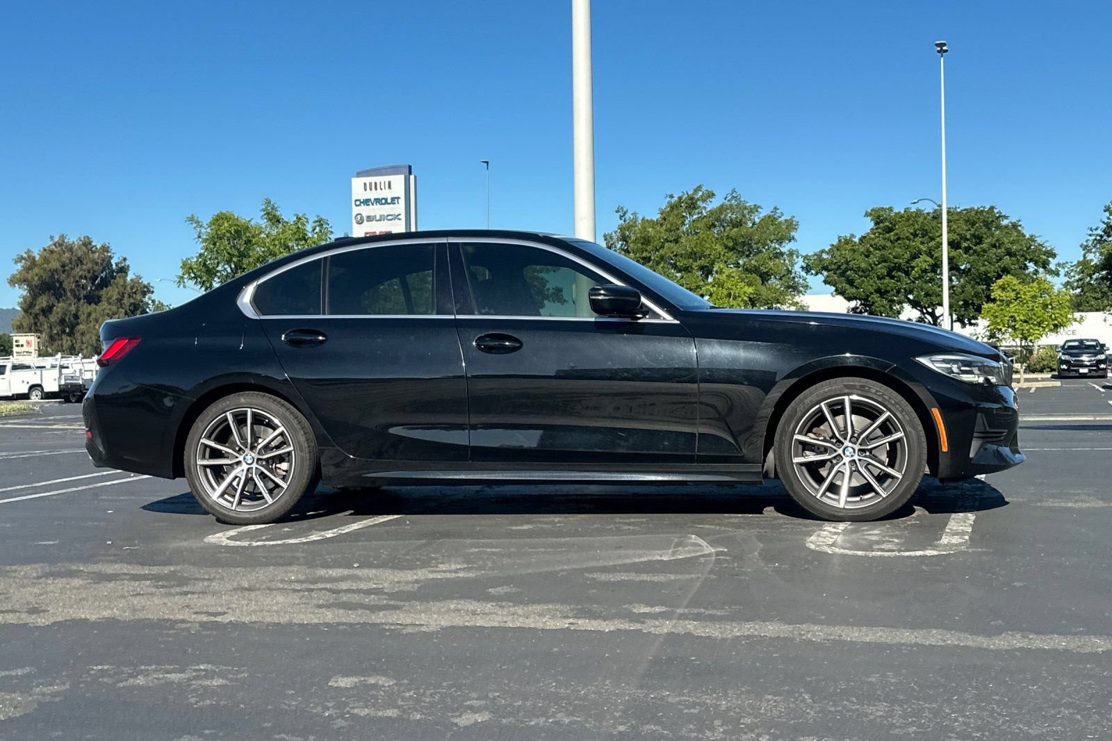 Used 2022 BMW 330i Sedan w/ Driving Assistance Package RWD image 3