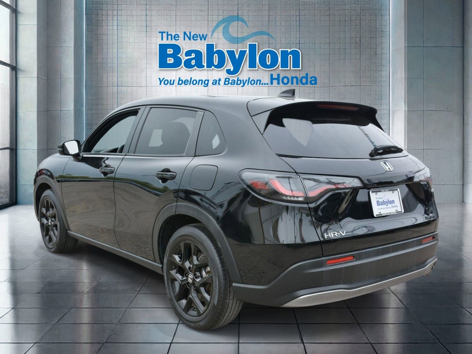 Used 2023 Honda HR-V Sport image 3